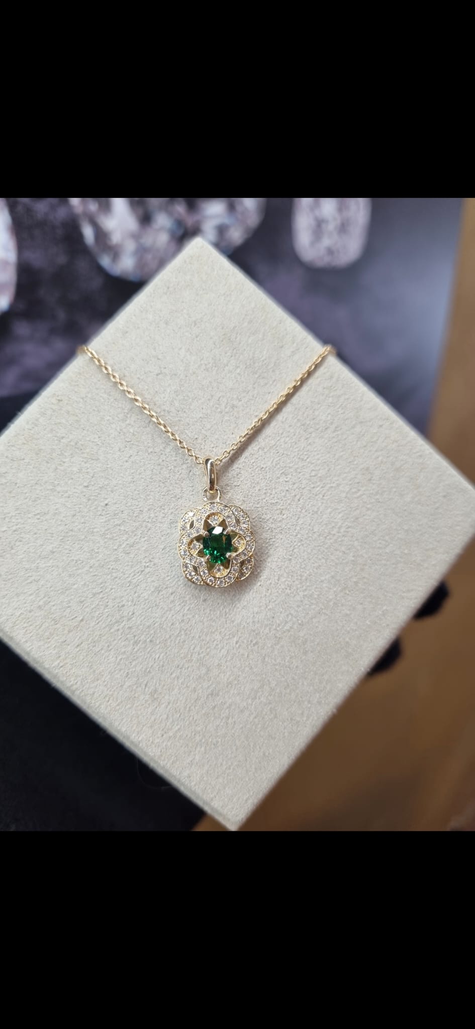 Pendentif émeraude et diamants